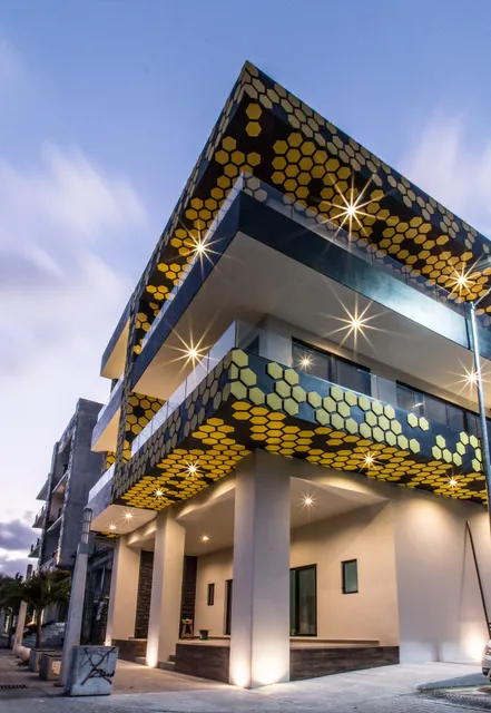 Hotel Honey B Suites