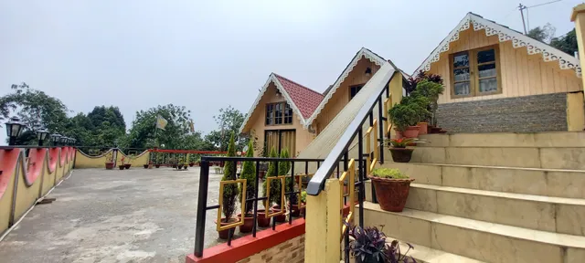 Vajra Homestay