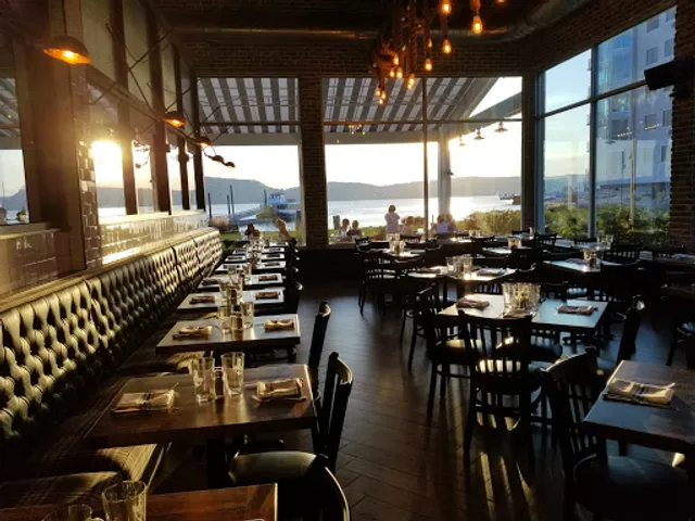 3 Westerly Bar and Grill