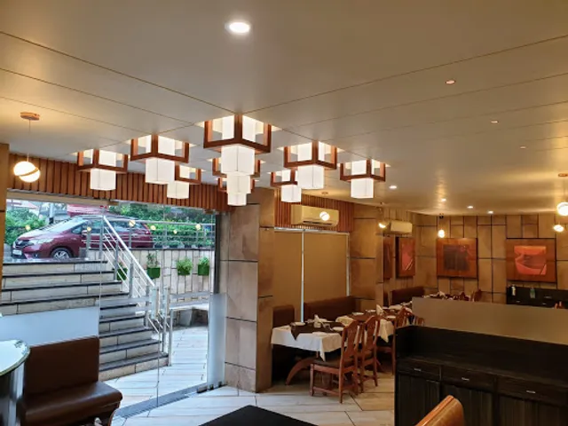 Silvernest Restaurant