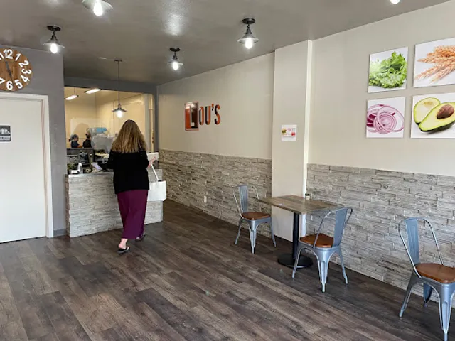 Lou's Cafe