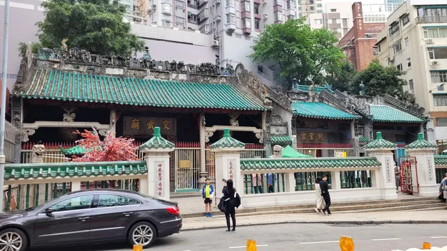 Man Mo Temple, Hollywood Road