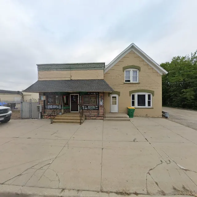 Half Time Bar & Grill