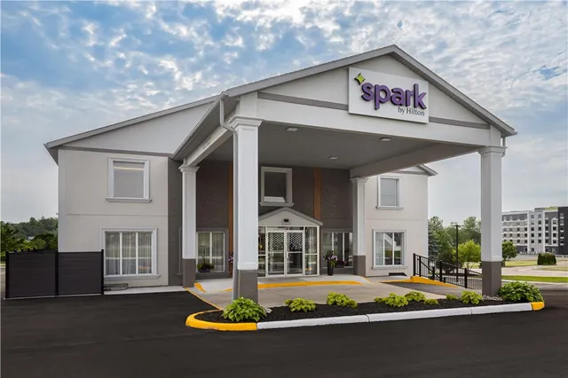 Spark by Hilton Woodstock