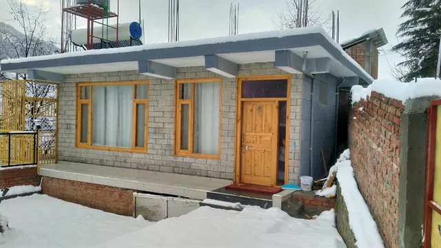 Nomad Bed and Breakfast Manali