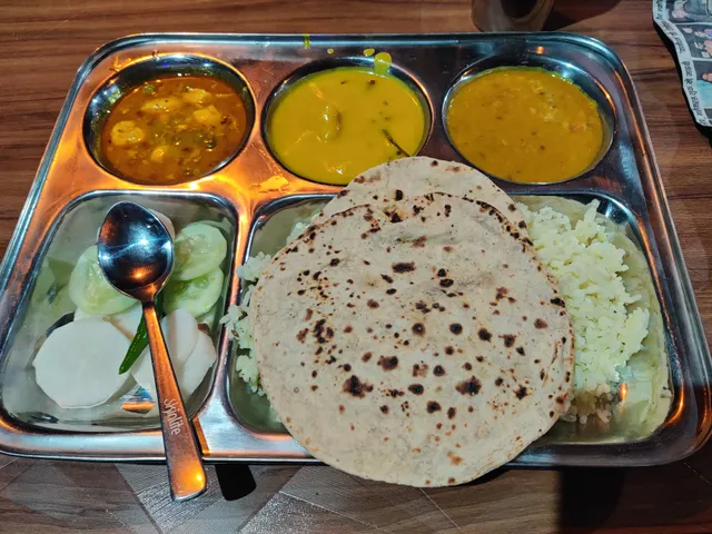 Foji Dhaba Family Restaurant