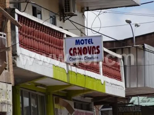 MOTEL CANOVAS