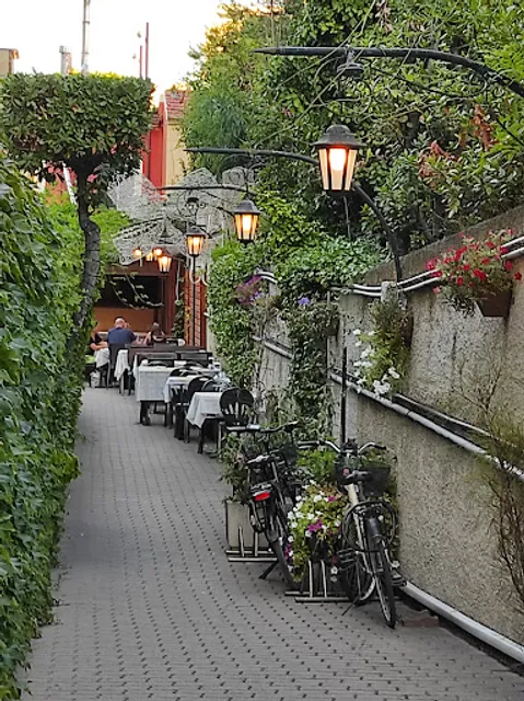 Pizzeria Piccola Rosburgo