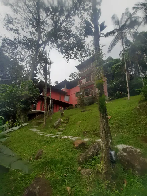 Chalés e suítes manacá