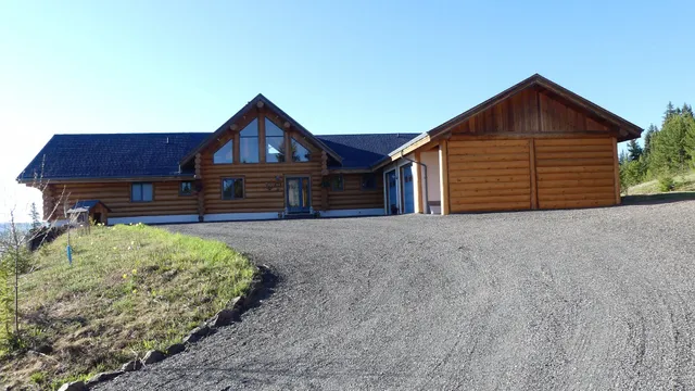 Little Black Bear Lodge B&B