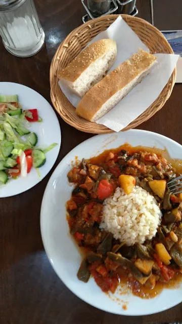 Istanbul - Döner l Pizza l Pasta