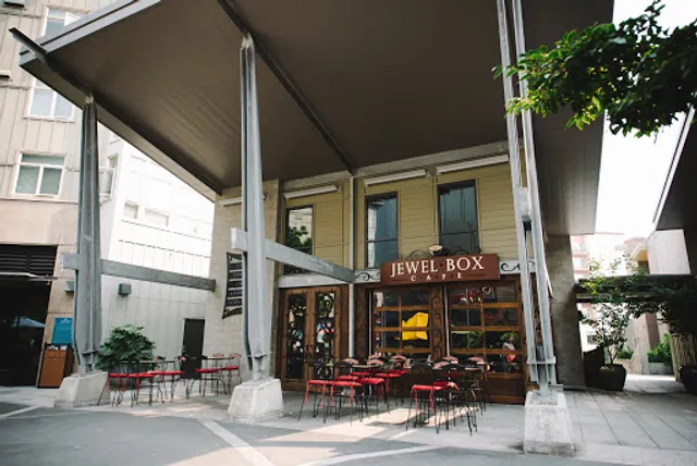 Jewel Box Cafe
