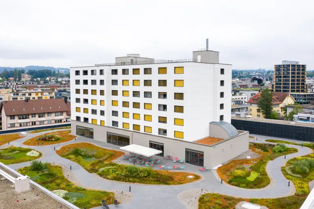 HOTEL illuster - Urban & Local