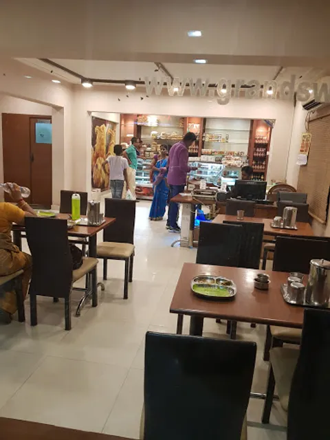 Amirtham Vegetarian Restaurant