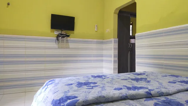 ZONA Homestay Tour & Travel