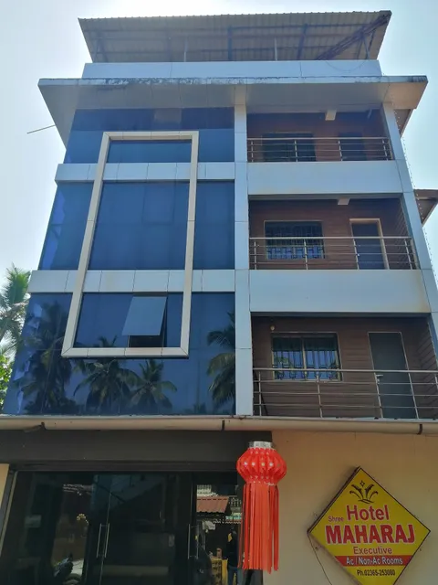 Hotel Shri Maharaj Executive