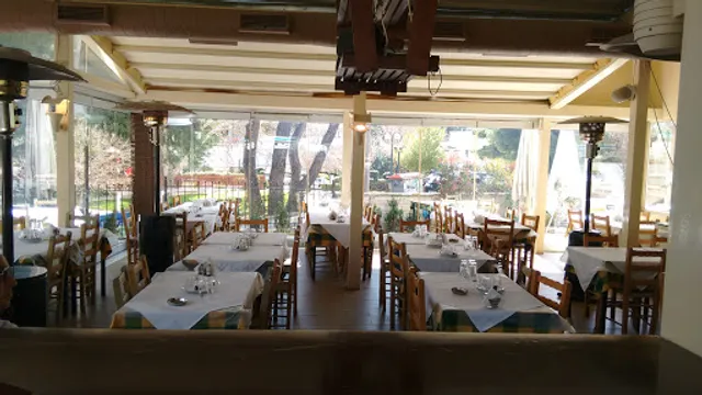 MAGGINAS TAVERN - EVENT HALLS