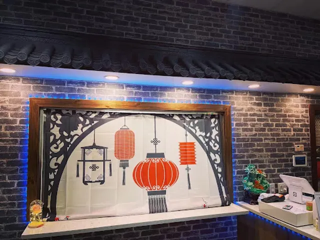 Golden Dragon Hot Pot 金龍火锅