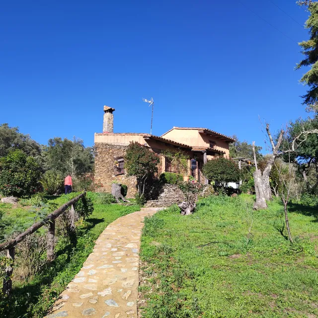 Navalgatos (Casas El Tragaluz)