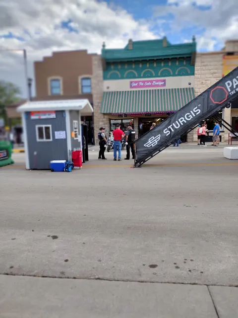 Just For Looks Boutique