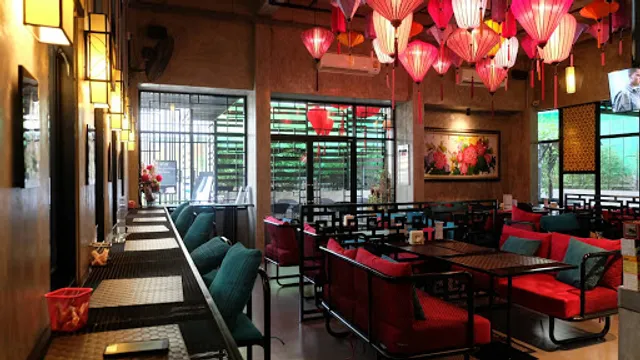 คาเฟ่ เดอ ลิ้ม Cafe de Lim Restaurant, Phitsanulok Town