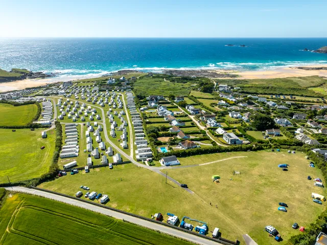 Treyarnon Bay Caravan Park - Treyarnon Bay Holidays