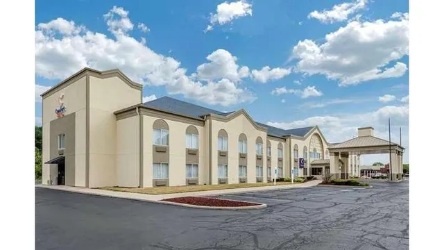 Comfort Suites Marion North