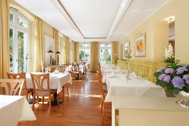 Restaurant Ambiance im ROEWERS Privathotel & Spa