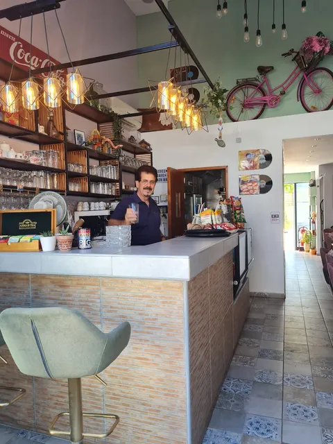 Rodes Cafe Snack Bar