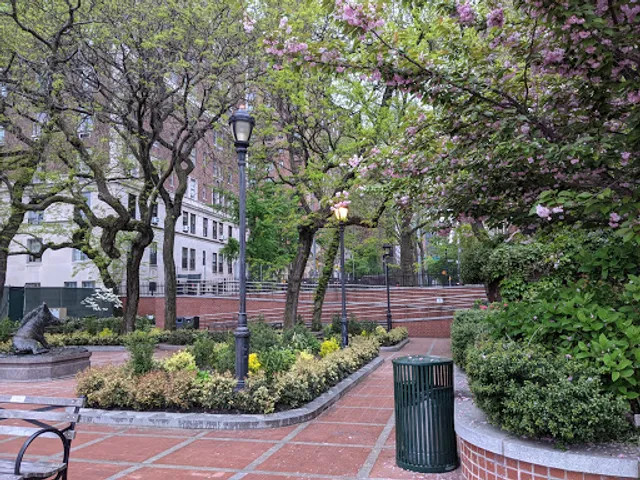 Sutton Place Park North