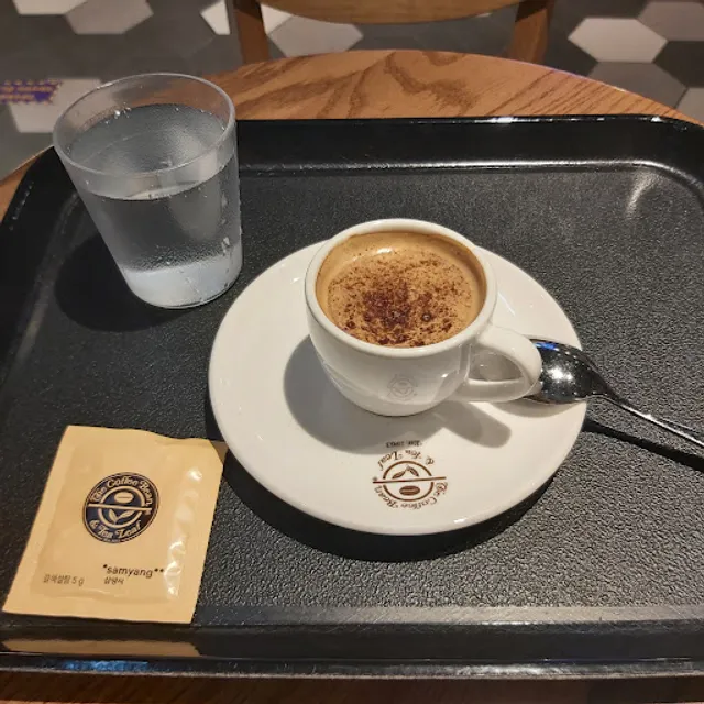 The Coffee Bean & Tea Leaf