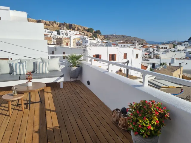 Apartments Lindian Polis