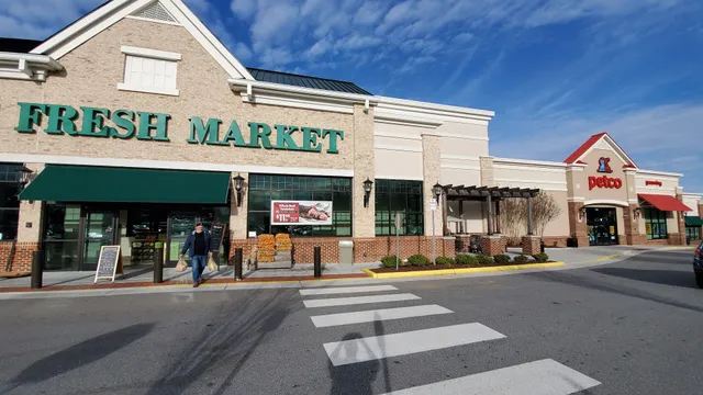 Lakeside Crossing Shopping Center