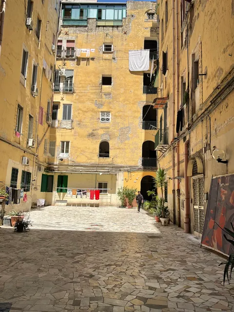 Sciò sciò house casa contro il malocchio / Pulcinella king suite