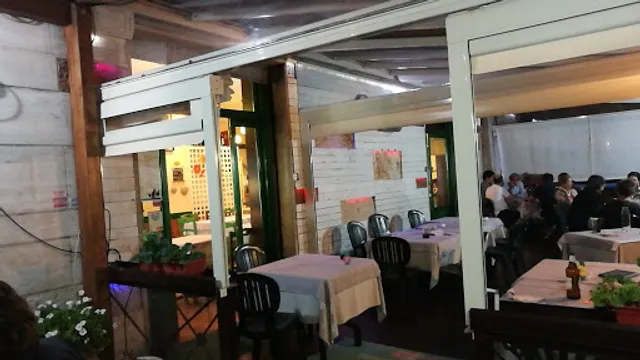 Ristorante Pizzeria Girasole nel Quartiere EUR Dalmata