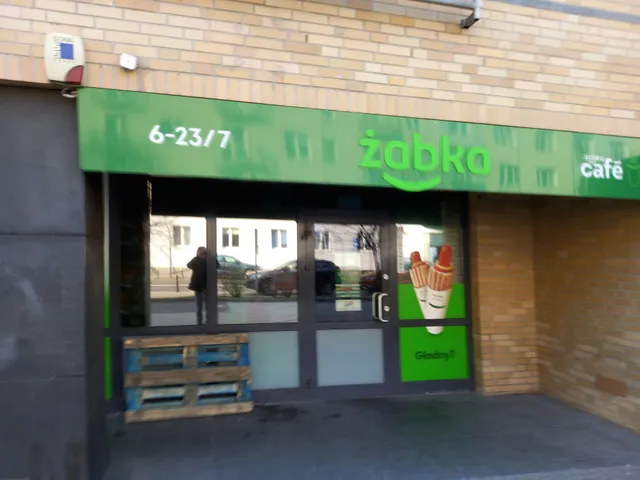 Żabka | Prosto z pieca