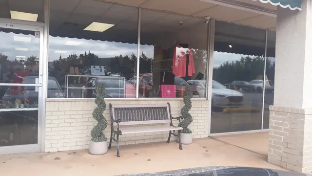 Bottom Drawer Consignment Clothing