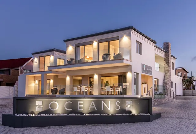 Oceans Guest House & Luxurious Apartments