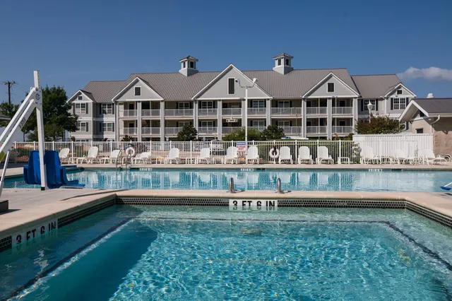 Holiday Inn Club Vacations Hill Country Resort at Canyon Lake, and IHG Hotel