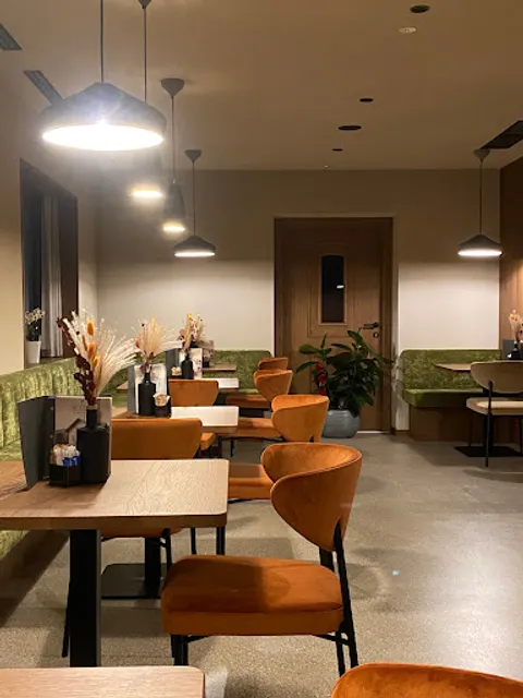 Regina Bar-Bistro-Patisserie