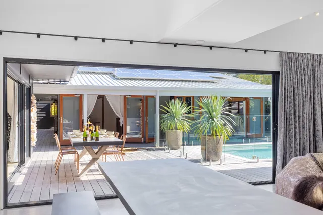 Desert Flame Retreat & Holiday Home