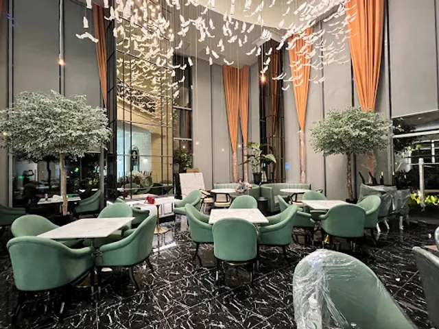 KHAO (Wireless Road)