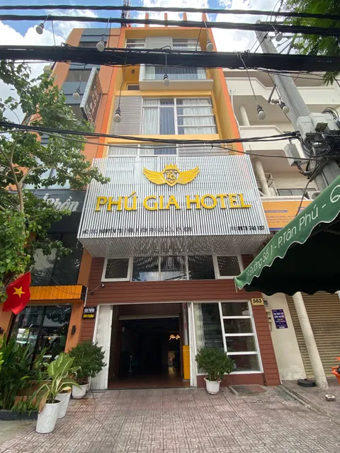Phú Gia Hotel