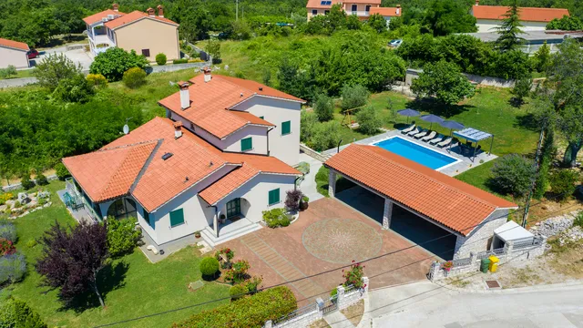 Holiday House Olive Grove