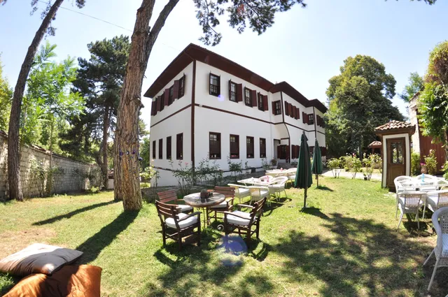 Havuzlu Asmazlar Konağı