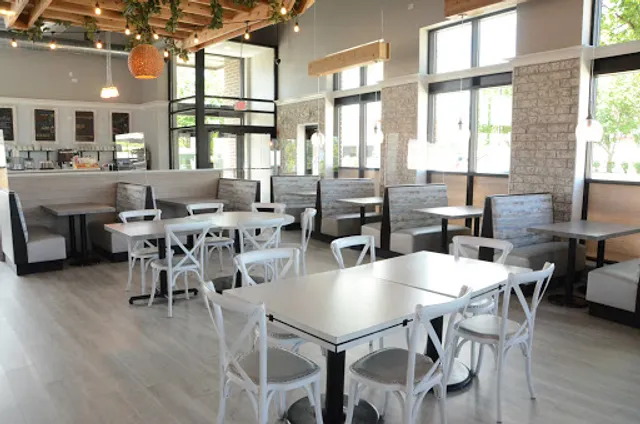 Eggsperience Breakfast & Lunch - Wheeling