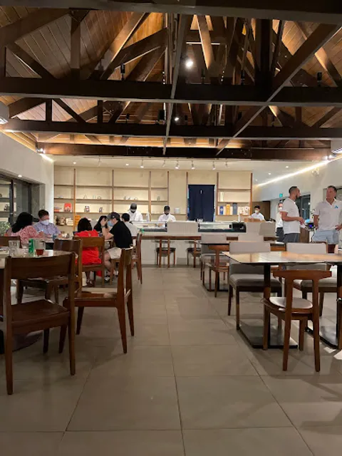 Tanoshi Restaurant & Yakitori Bar