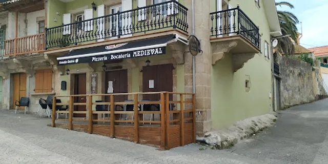 Cervecería - Bocatería "Medieval"