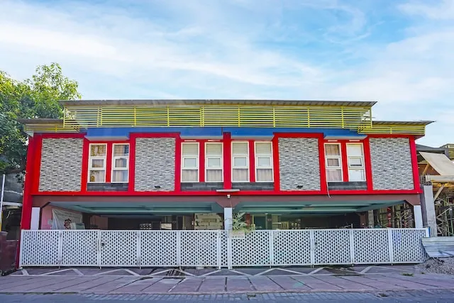 OYO 91743 Choirul Residence