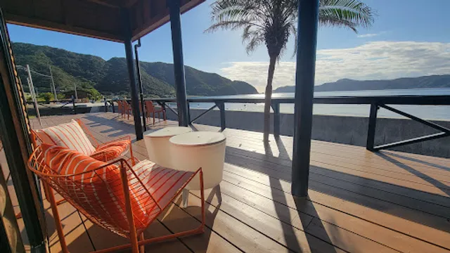 tlass SEA CELLAR BAR Beach Club